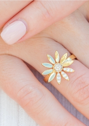 Gold Flower Ring Adjustable