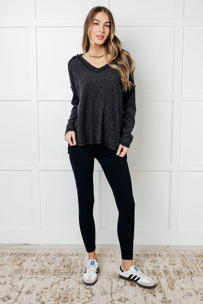 Brielle Freezing Brushed Hacci Top in Black