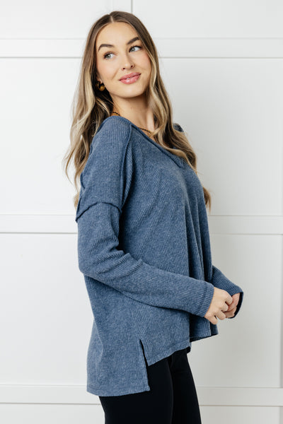 Brielle Freezing Brushed Hacci Top in Dusty Blue