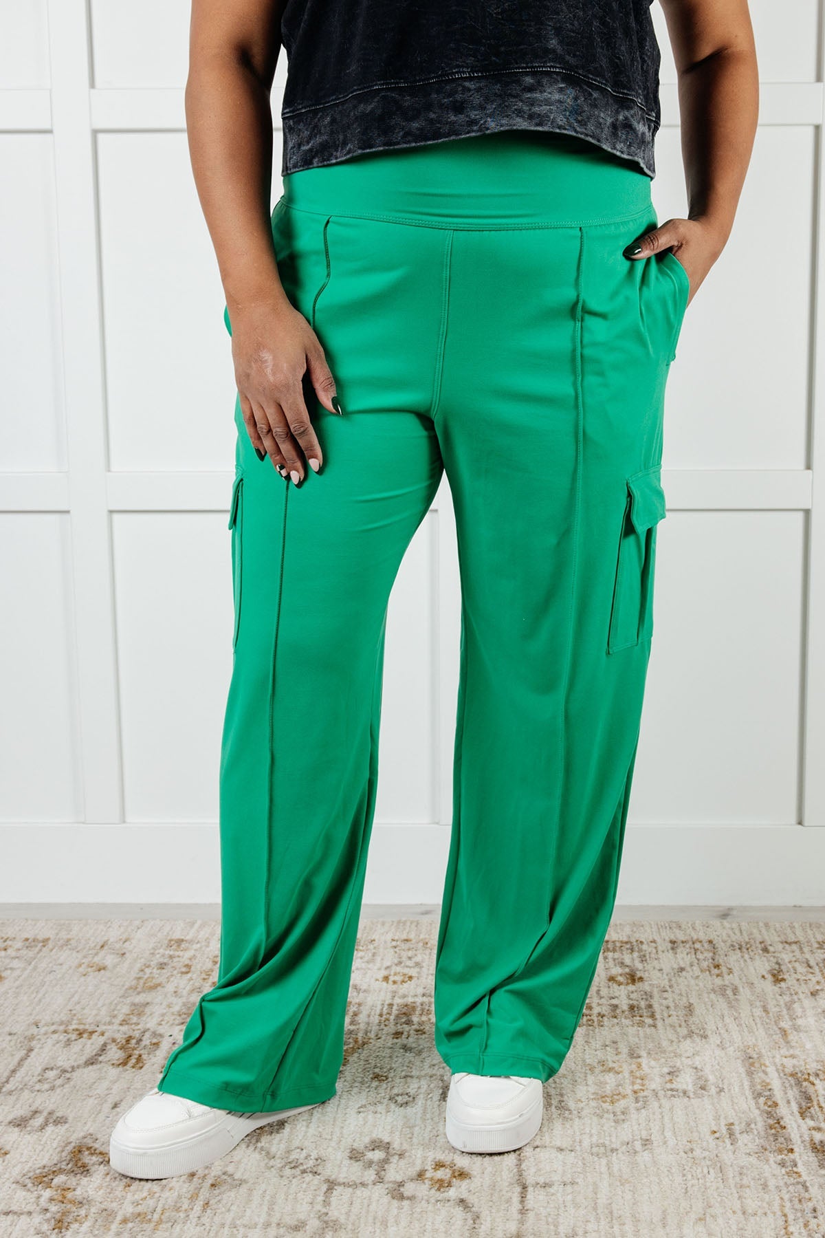 Relaxation Cargo Pants in Emerald Green