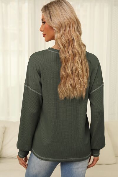 Contrast Stitching Waffle-Knit Round Neck Blouse