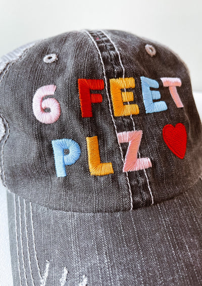 6 Feet PLZ Hat